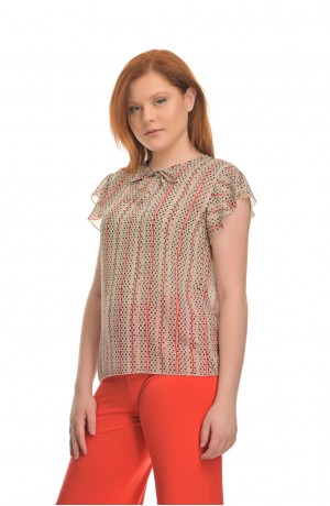 ΜΠΛΟΥΖΑ ΖΩΡΖΕΤΑ ΜΕ ΒΟΛΑΝ ΣΤΟ ΜΑΝΙΚΙ